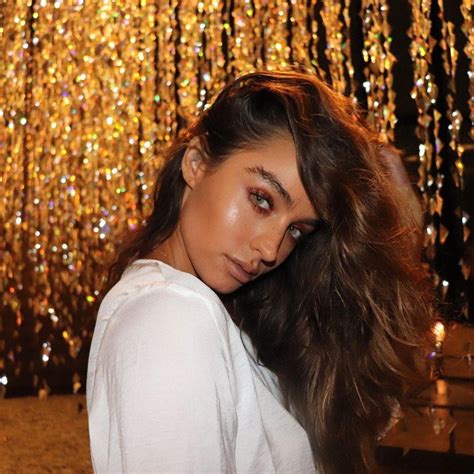 Sommer Ray Is Not Your Average Instagram Model